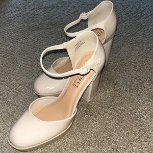Elegant Cream Block Heel Women's Shoes